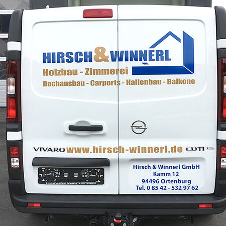 Fahrzeugbeschriftung: Transporter – Heckansicht. Produziert von Kieweg Druck & Werbetechnik in Passau